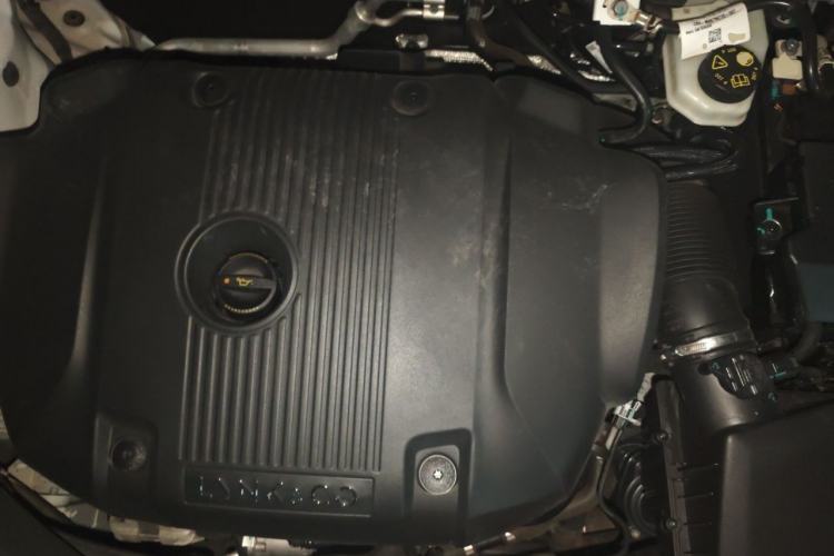 Used Lynk & Co 01 2021 2.0TD Two-Wheel-Drive Pro Trim Engine Bay