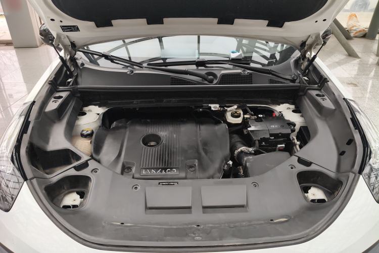 Used Lynk & Co 01 2021 2.0TD Four-Wheel Drive Hype-Halo Engine Bay