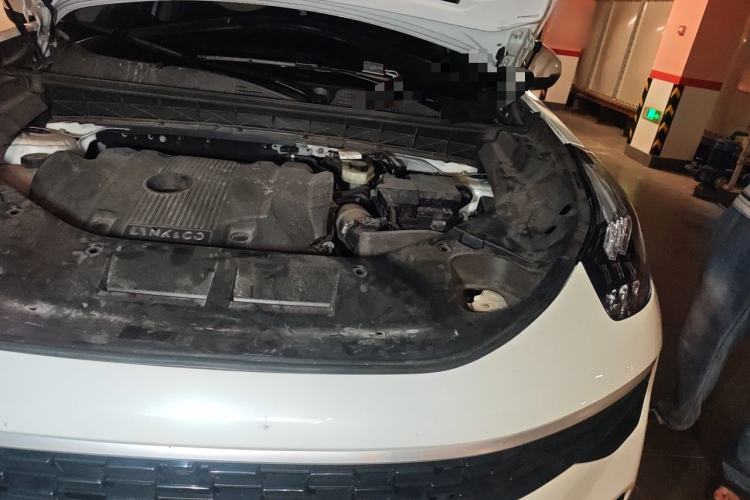 Used Lynk & Co 01 2021 2.0TD Two-Wheel-Drive Pro Trim Engine Bay Left