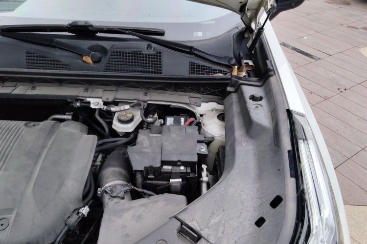 Used Lynk & Co 01 2021 2.0TD Four-Wheel Drive Hype-Halo Engine Bay Left
