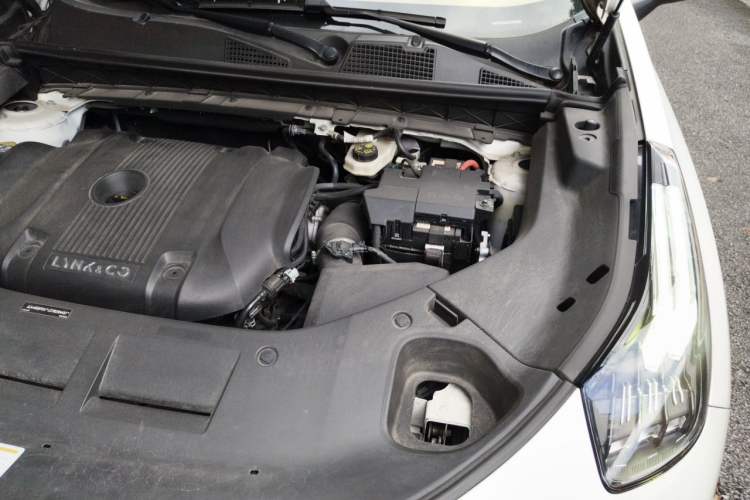 Used Lynk & Co 01 2021 2.0TD Two-Wheel-Drive Pro Trim Engine Bay Left