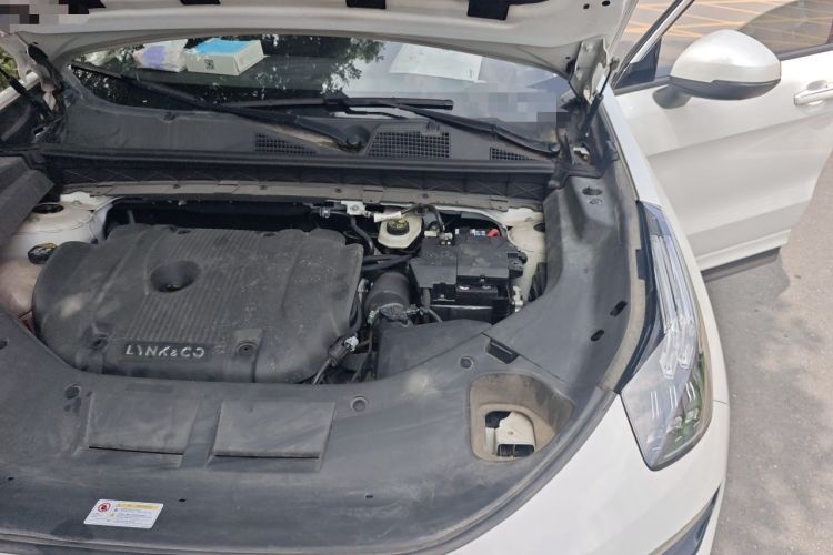 Used Lynk & Co 01 2021 2.0TD Two-Wheel-Drive Pro Trim Engine Bay Left