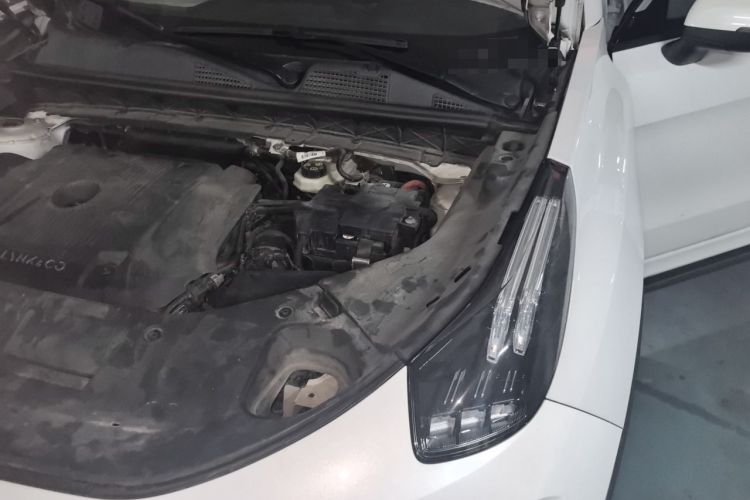 Used Lynk & Co 01 2021 2.0TD Two-Wheel-Drive Pro Trim Engine Bay Left
