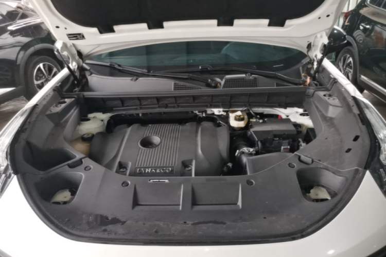 Used Lynk & Co 01 2021 2.0TD Four-Wheel Drive Hype-Halo Engine Bay