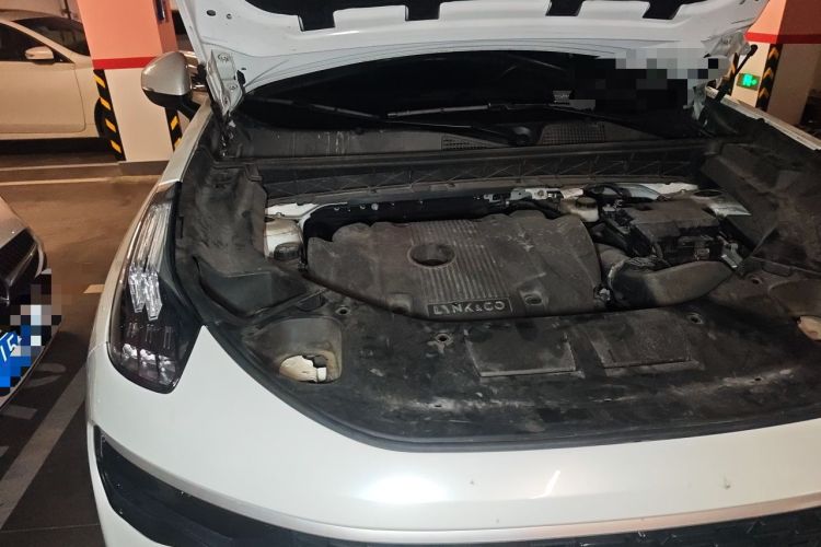 Used Lynk & Co 01 2021 2.0TD Two-Wheel-Drive Pro Trim Engine Bay Right