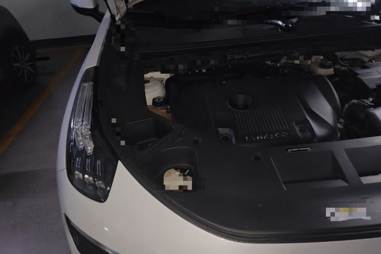 Used Lynk & Co 01 2021 2.0TD Two-Wheel-Drive Pro Trim Engine Bay Right