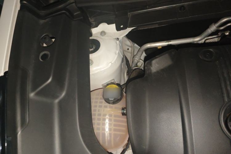Used Lynk & Co 01 2021 2.0TD Two-Wheel-Drive Pro Trim Engine Bay Right