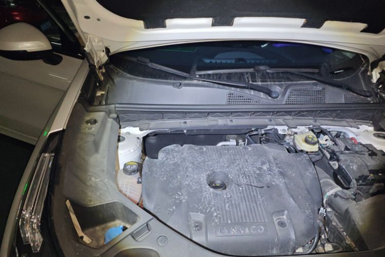 Used Lynk & Co 01 2021 2.0TD Two-Wheel-Drive Pro Trim Engine Bay Right