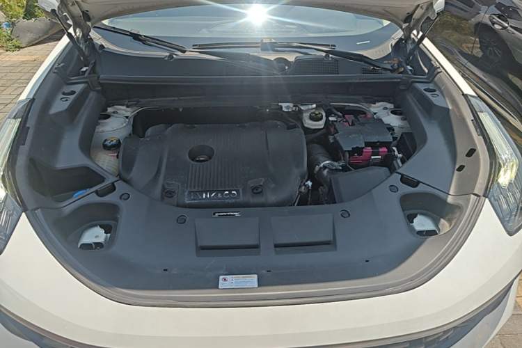 Used Lynk & Co 01 2021 2.0TD Two-Wheel-Drive Pro Trim Engine Bay