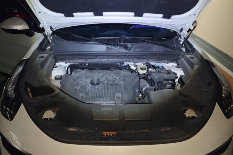 Used Lynk & Co 01 2021 2.0TD Two-Wheel-Drive Pro Trim Engine Bay