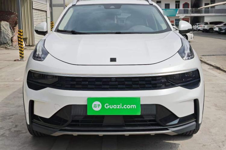 Used Lynk & Co 01 2021 2.0TD Two-Wheel-Drive Pro Trim Exterior 1