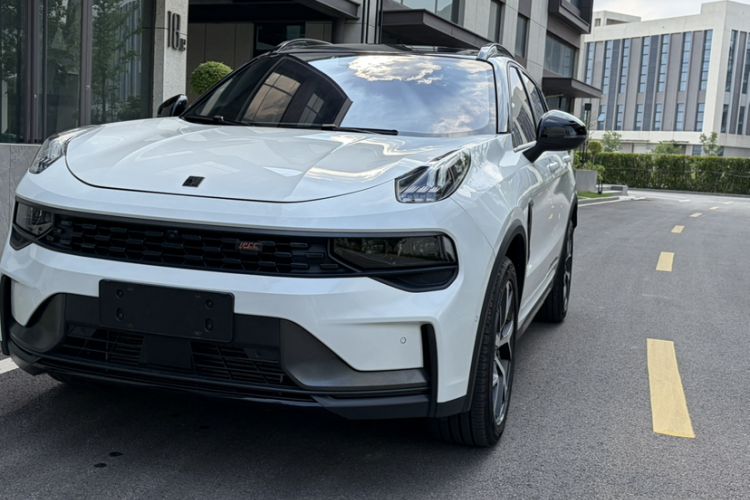 Used Lynk & Co 01 2021 2.0TD Four-Wheel Drive Hype-Halo Exterior 1