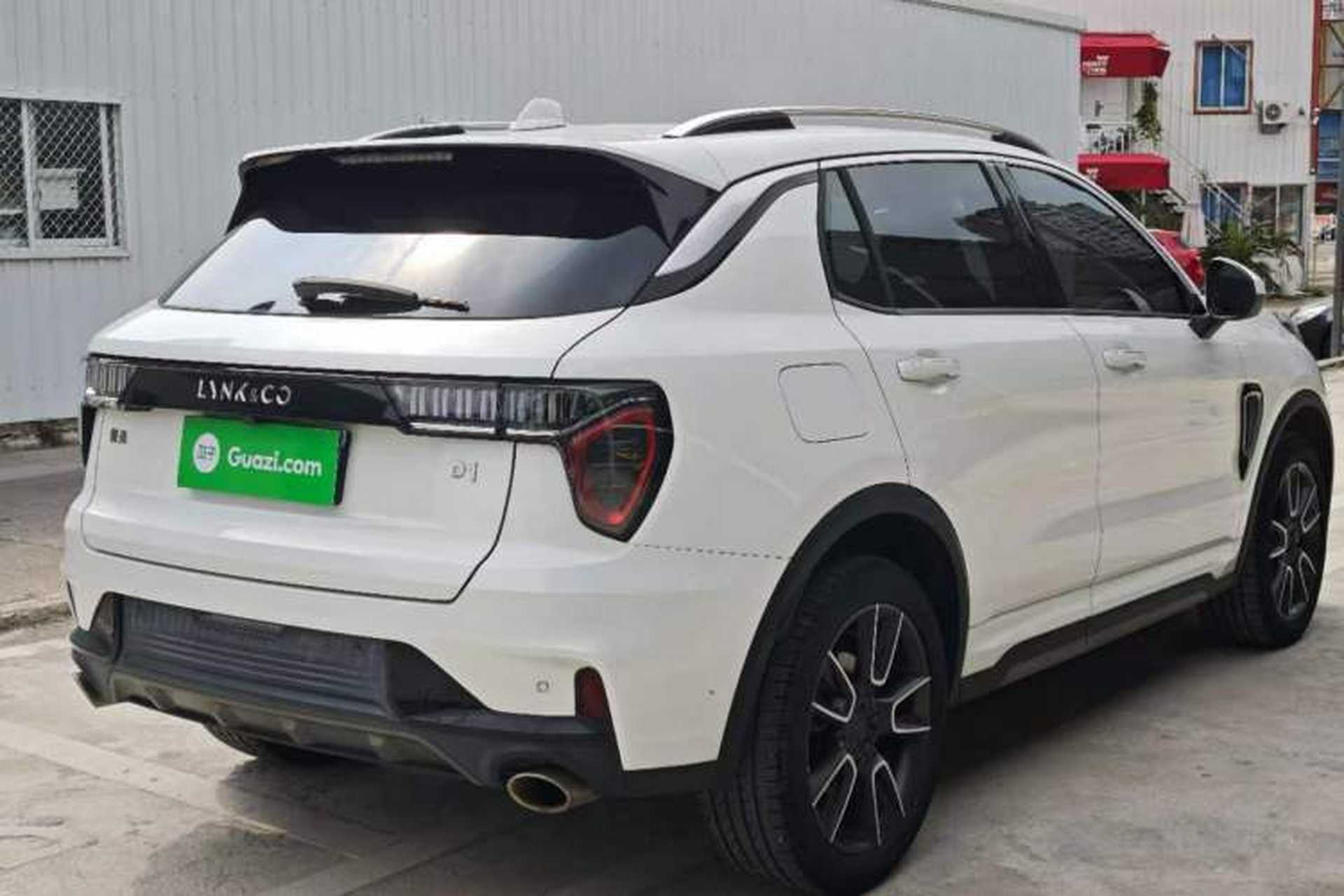 Used Lynk & Co 01 2021 2.0TD Two-Wheel-Drive Pro Trim Exterior 2