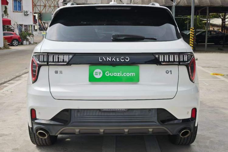 Used Lynk & Co 01 2021 2.0TD Two-Wheel-Drive Pro Trim Exterior 3