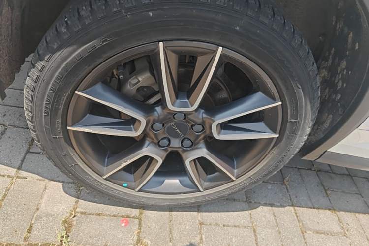Used Lynk & Co 01 2021 2.0TD Two-Wheel-Drive Pro Trim Exterior 5