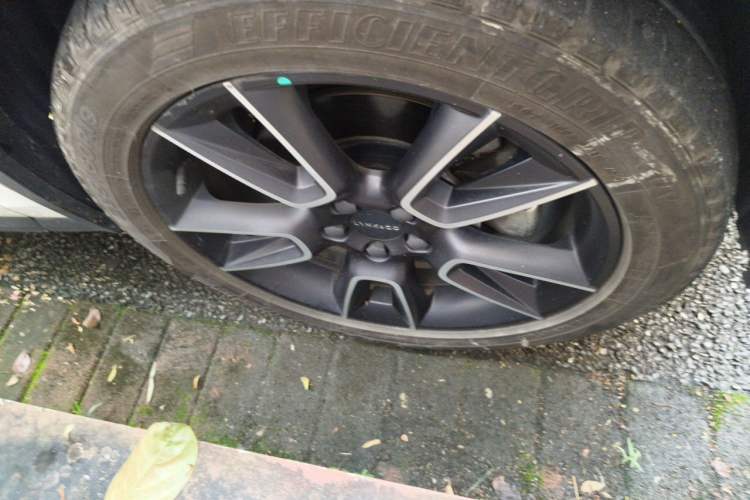 Used Lynk & Co 01 2021 2.0TD Two-Wheel-Drive Pro Trim Exterior 7