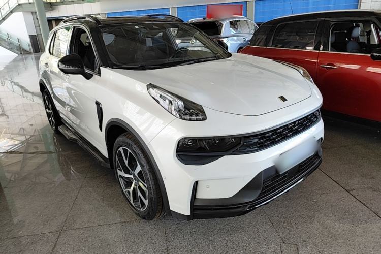 Used Lynk & Co 01 2021 2.0TD Four-Wheel Drive Hype-Halo Front Right 45 Deg