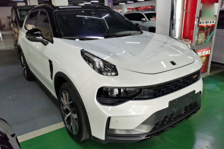 Used Lynk & Co 01 2021 2.0TD Four-Wheel Drive Hype-Halo Front Right 45 Deg
