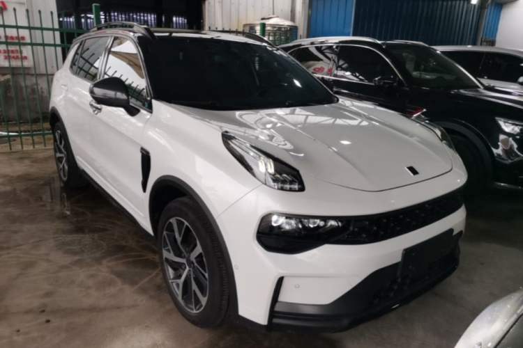 Used Lynk & Co 01 2021 2.0TD Four-Wheel Drive Hype-Halo Front Right 45 Deg