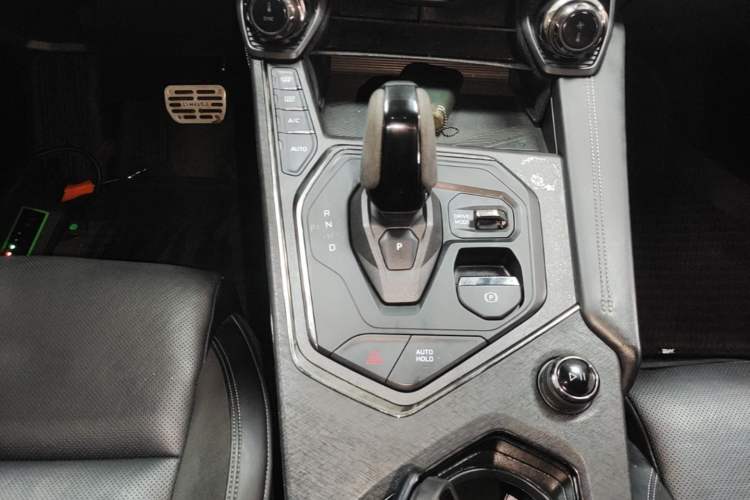 Used Lynk & Co 01 2021 2.0TD Four-Wheel Drive Hype-Halo Gear Lever