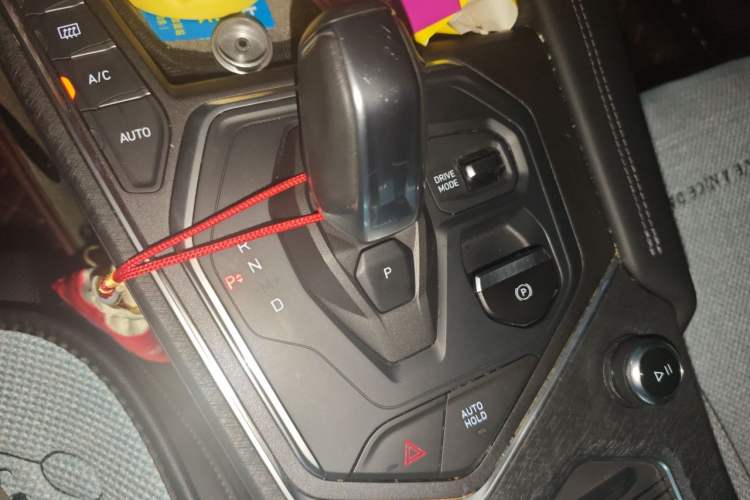 Used Lynk & Co 01 2021 2.0TD Two-Wheel-Drive Pro Trim Gear Lever