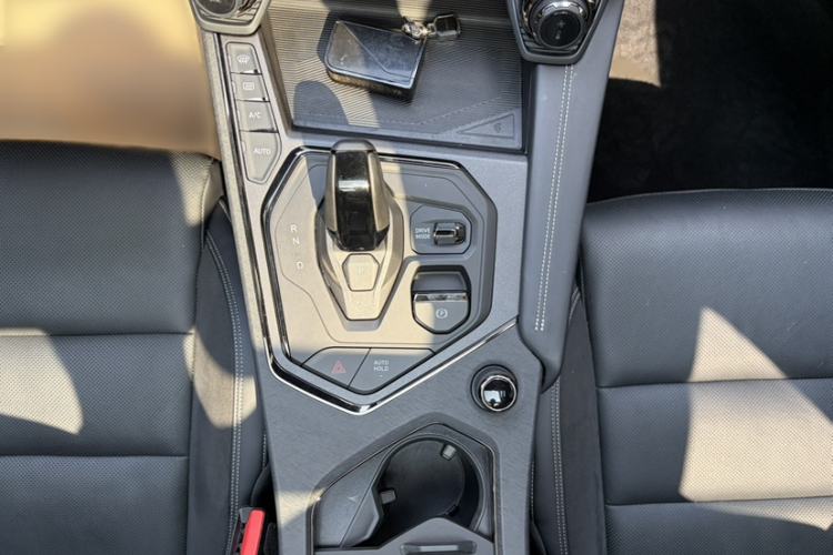 Used Lynk & Co 01 2021 2.0TD Four-Wheel Drive Hype-Halo Gear Lever