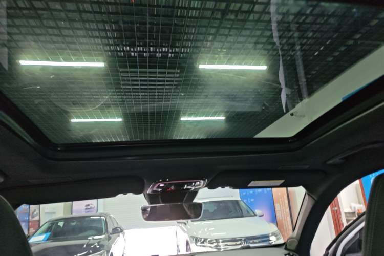 Used Lynk & Co 01 2021 2.0TD Four-Wheel Drive Hype-Halo Headliner