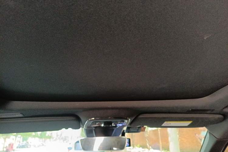 Used Lynk & Co 01 2021 2.0TD Four-Wheel Drive Dark Night Edition Headliner