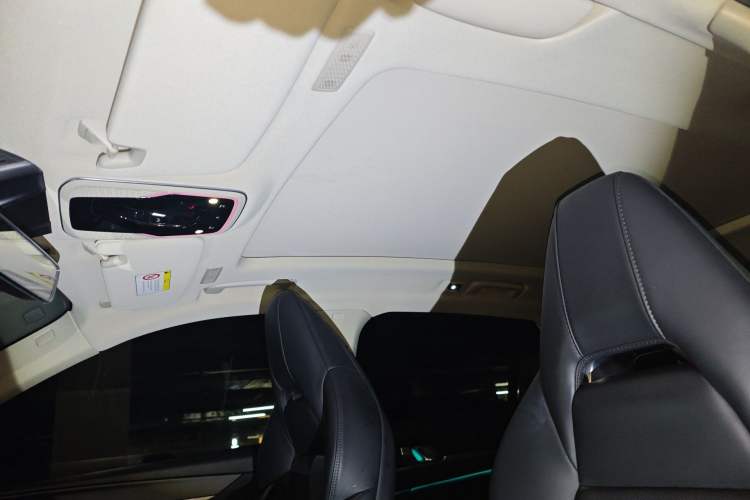 Used Lynk & Co 01 2021 2.0TD Two-Wheel-Drive Pro Trim Headliner