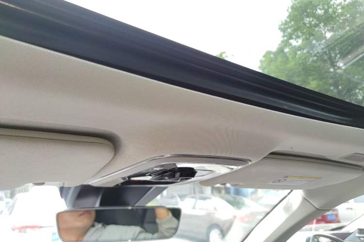 Used Lynk & Co 01 2021 2.0TD Two-Wheel-Drive Pro Trim Headliner