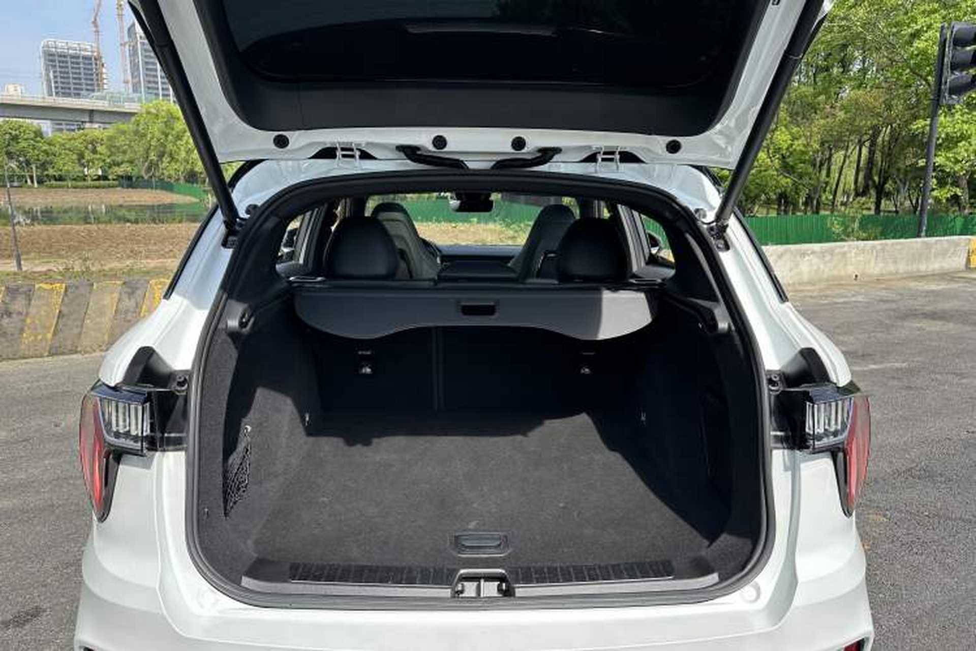 Used Lynk & Co 01 2021 2.0TD Four-Wheel Drive Hype-Halo Interior 13