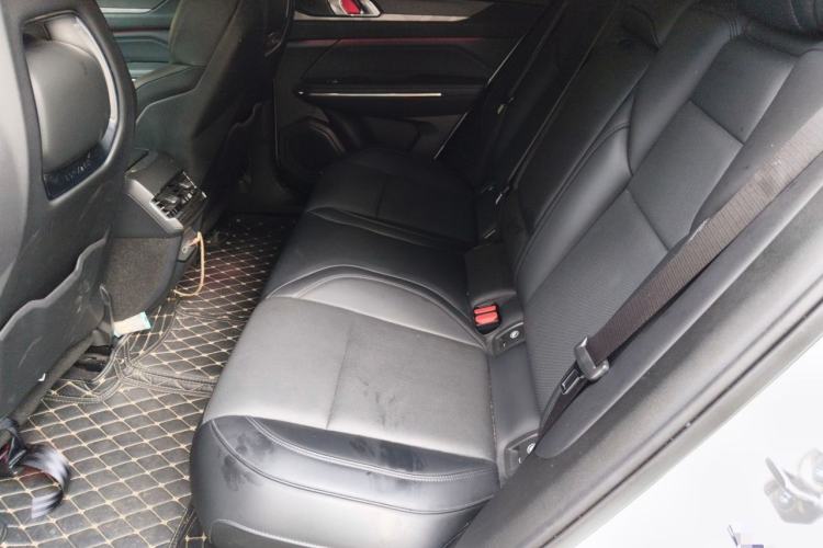 Used Lynk & Co 01 2021 2.0TD Two-Wheel-Drive Pro Trim Interior 4
