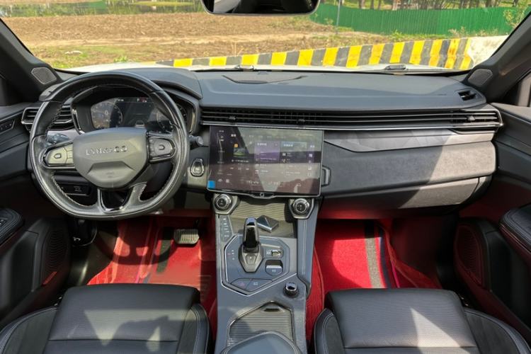 Used Lynk & Co 01 2021 2.0TD Four-Wheel Drive Hype-Halo Interior 5