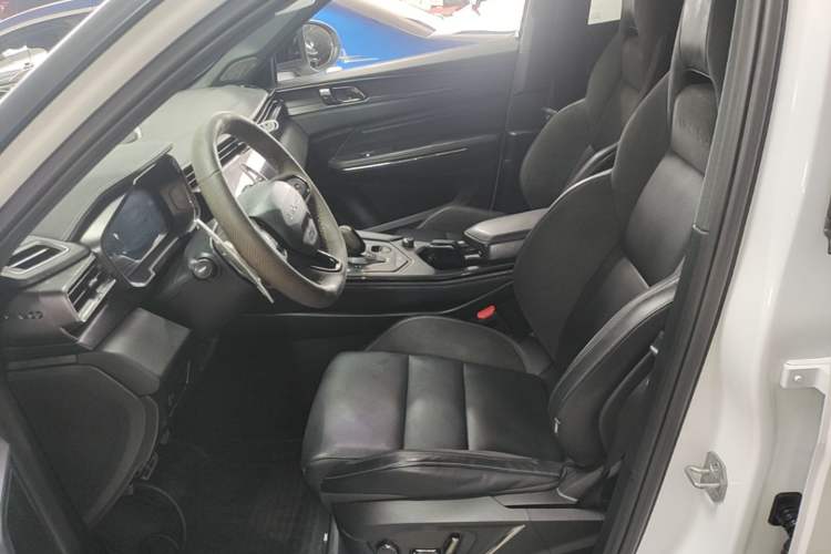 Used Lynk & Co 01 2021 2.0TD Four-Wheel Drive Hype-Halo Left Front Seat