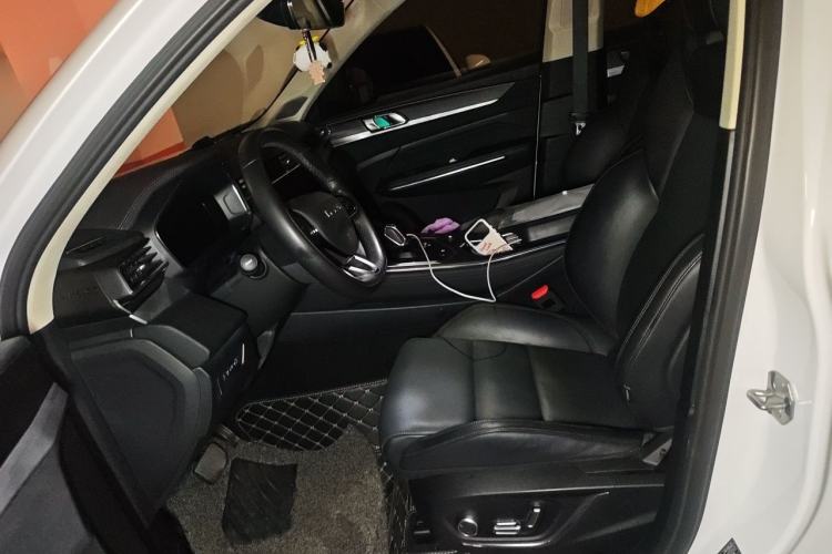 Used Lynk & Co 01 2021 2.0TD Two-Wheel-Drive Pro Trim Left Front Seat