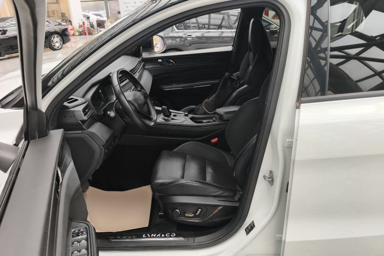 Used Lynk & Co 01 2021 2.0TD Four-Wheel Drive Hype-Halo Left Front Seat