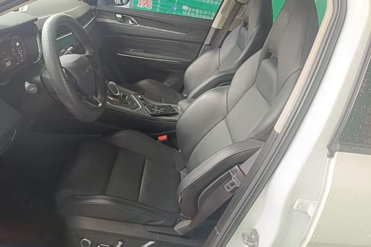 Used Lynk & Co 01 2021 2.0TD Two-Wheel-Drive Pro Trim Left Front Seat
