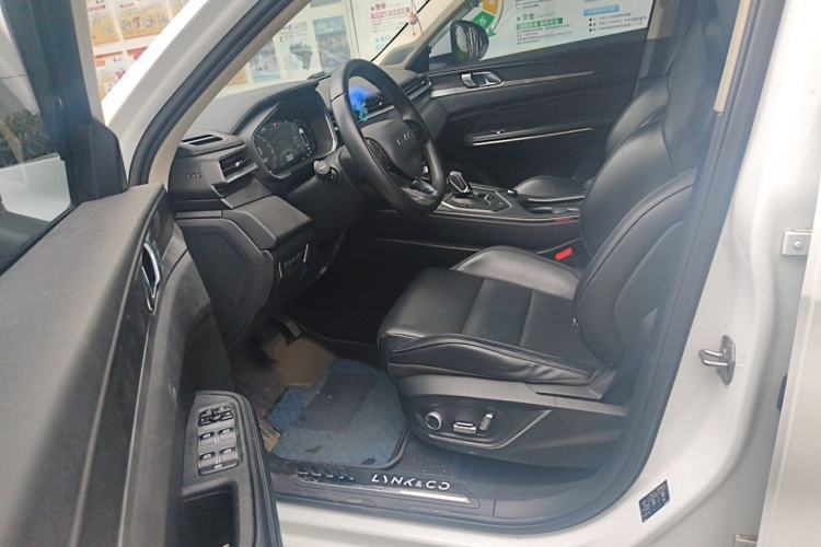 Used Lynk & Co 01 2021 2.0TD Two-Wheel-Drive Pro Trim Left Front Seat