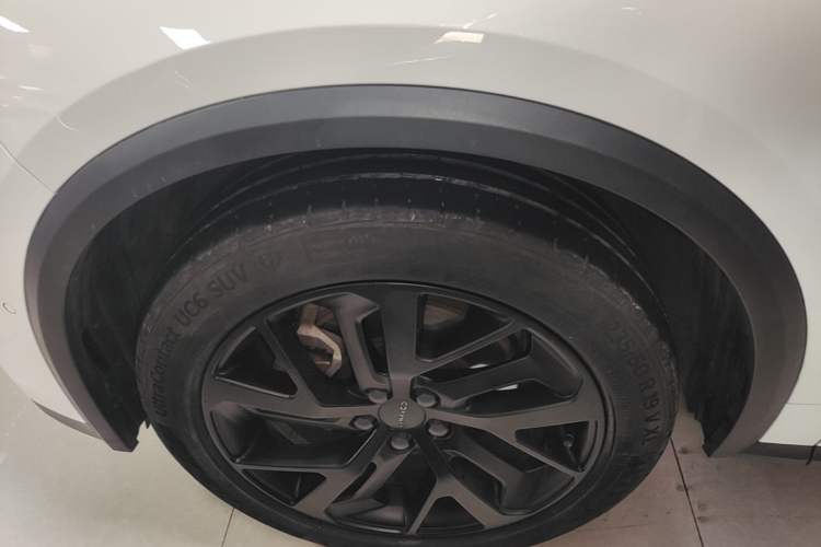 Used Lynk & Co 01 2021 2.0TD Four-Wheel Drive Hype-Halo Left Front Wheel Hub