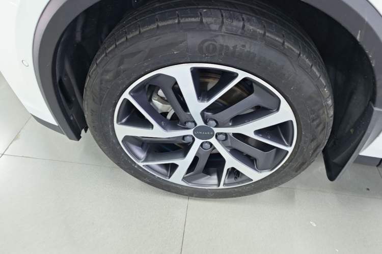 Used Lynk & Co 01 2021 2.0TD Four-Wheel Drive Hype-Halo Left Front Wheel Hub