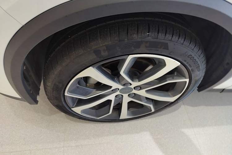 Used Lynk & Co 01 2021 2.0TD Four-Wheel Drive Hype-Halo Left Front Wheel Hub