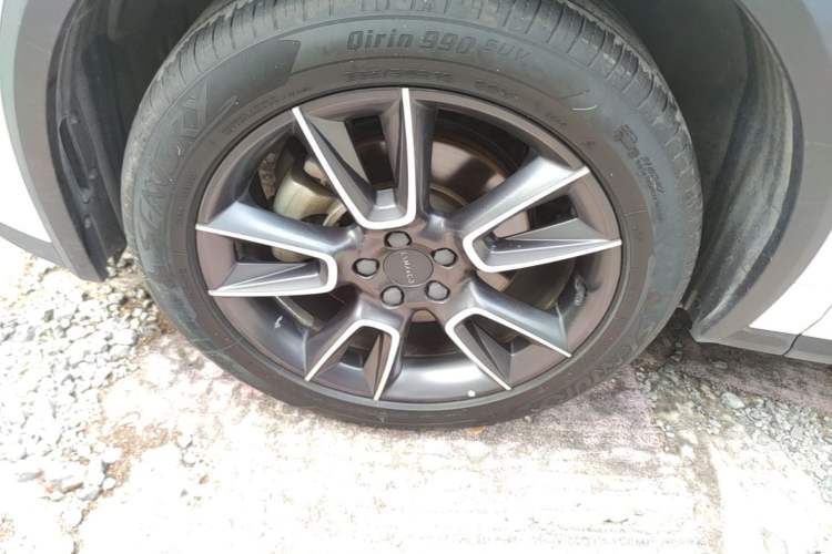 Used Lynk & Co 01 2021 2.0TD Two-Wheel-Drive Pro Trim Left Front Wheel Hub