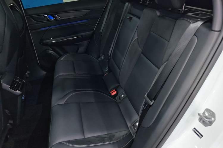 Used Lynk & Co 01 2021 2.0TD Four-Wheel Drive Hype-Halo Left Rear Seat
