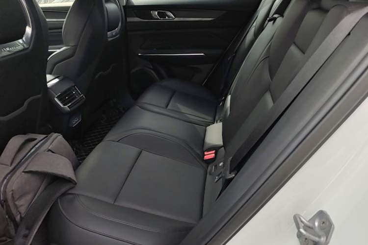 Used Lynk & Co 01 2021 2.0TD Two-Wheel-Drive Pro Trim Left Rear Seat
