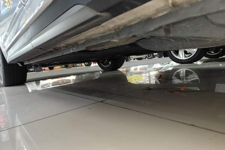 Used Lynk & Co 01 2021 2.0TD Two-Wheel-Drive Pro Trim Left Side Sill