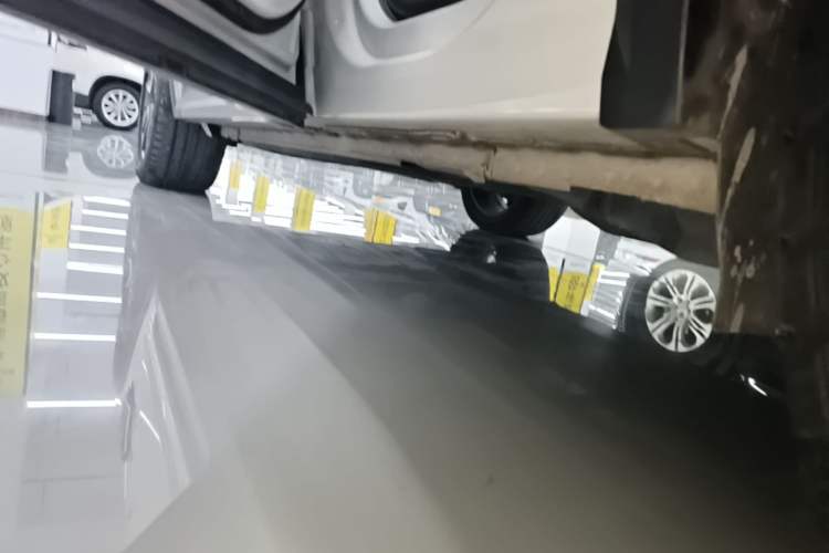 Used Lynk & Co 01 2021 2.0TD Two-Wheel-Drive Pro Trim Left Side Sill