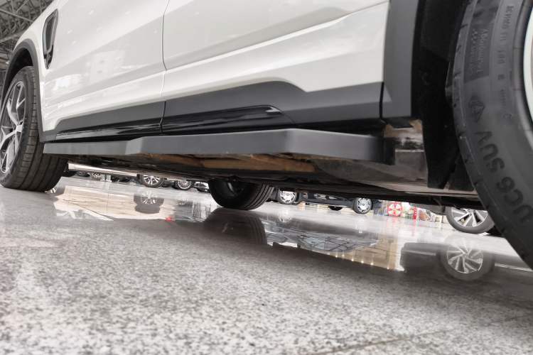 Used Lynk & Co 01 2021 2.0TD Four-Wheel Drive Hype-Halo Left Side Sill