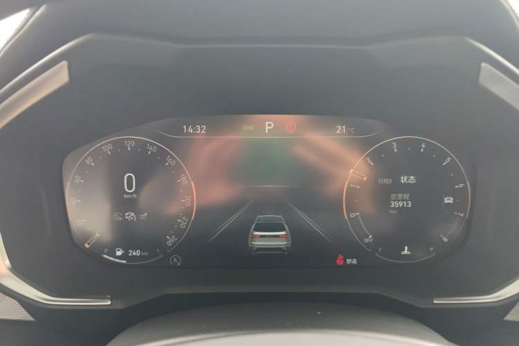 Used Lynk & Co 01 2021 2.0TD Two-Wheel-Drive Pro Trim Odometer Close Up