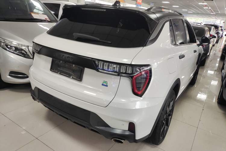 Used Lynk & Co 01 2021 2.0TD Four-Wheel Drive Hype-Halo Rear Right 45 Deg