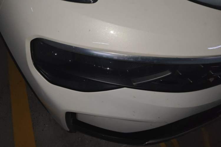 Used Lynk & Co 01 2021 2.0TD Two-Wheel-Drive Pro Trim Right Front Headlight
